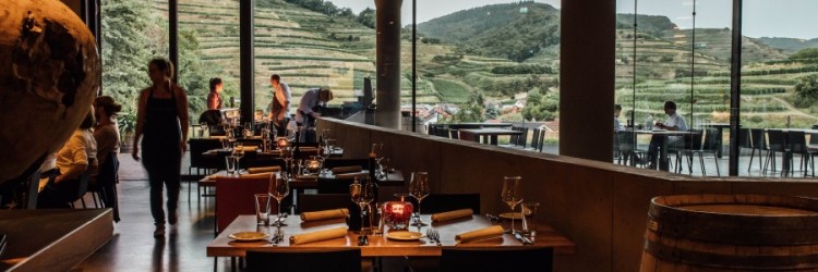 Stellenangebot Restaurantfachfrau Restaurantfachmann In Vogtsburg Im Kaiserstuhl Bei Franz Keller Schwarzer Adler Weine Restaurants Hotel
